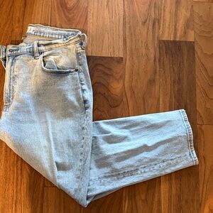 A&F Ankle Straight Ultra High Rise Curve Love (14s)